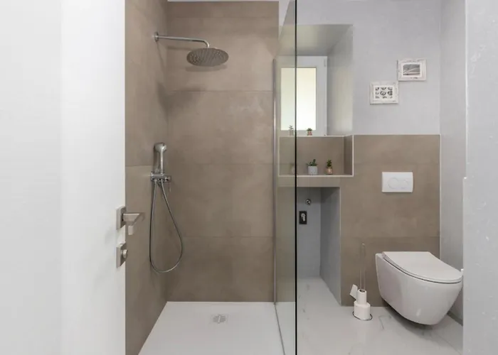 Bregha - Three Bedroom With Sea View *